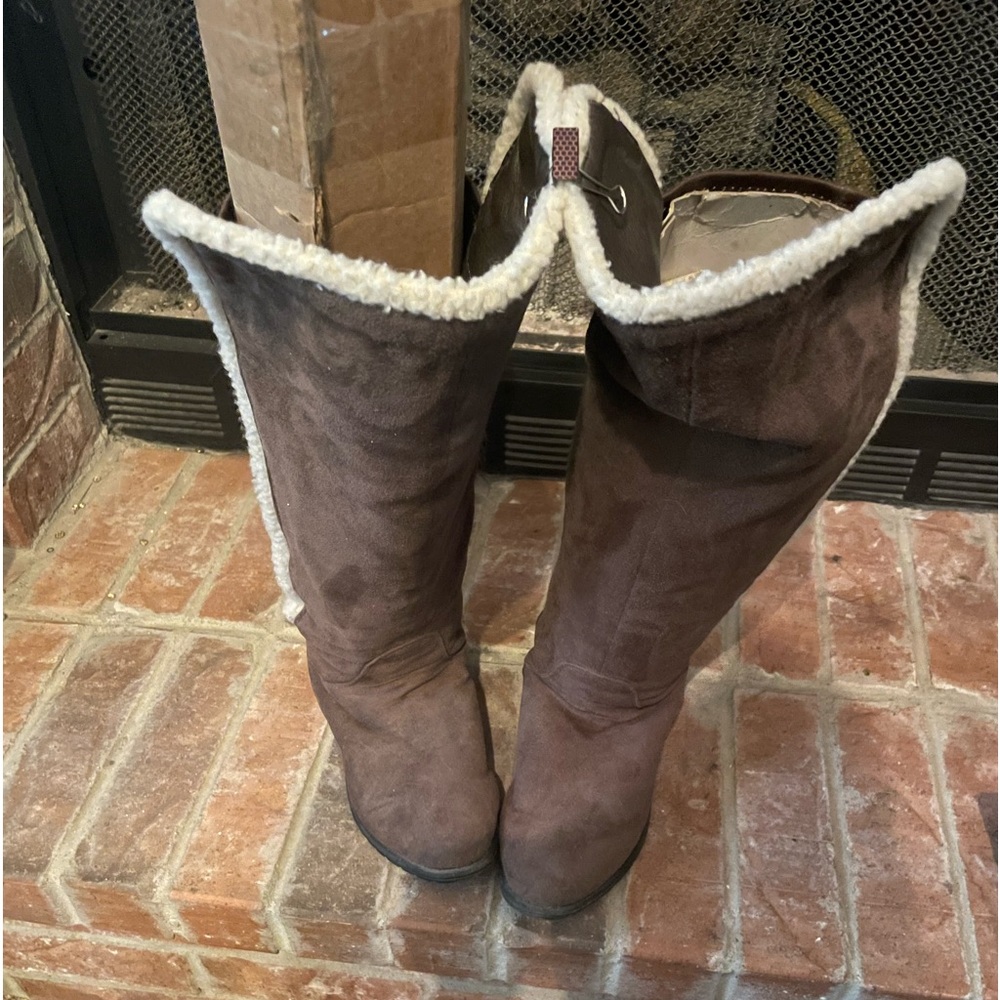 Knee High Suade Hoots. Barely Worn